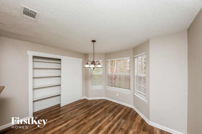 24 Birchfield Ct