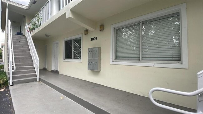 Building Photo - 3007 N Andrews Ave Unit 3 Rental