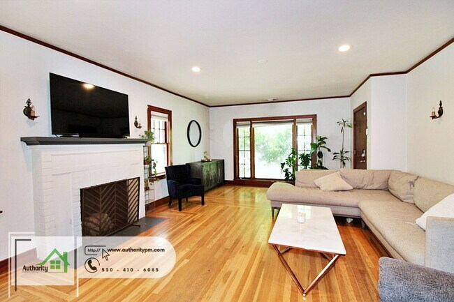 Photo - 1365 Chestnut St
