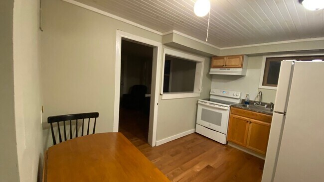 Photo - 139 Broadway Unit 2