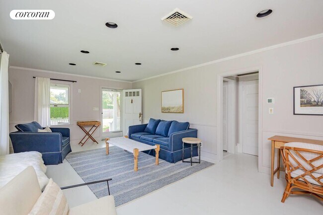 Photo - 15 Maidstone Ave