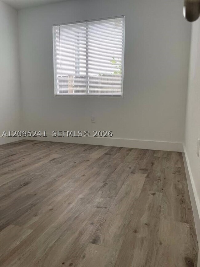 308 NW 11th St