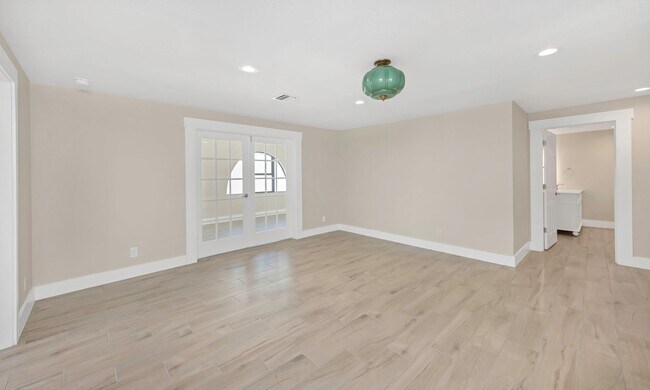 Photo - P201 - #9A Holiday Inn Unit P201 - #9A Holiday Inn - 3000 Beach Blvd S