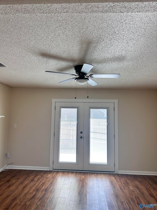 Photo - 14001 Sandhurst Dr SW