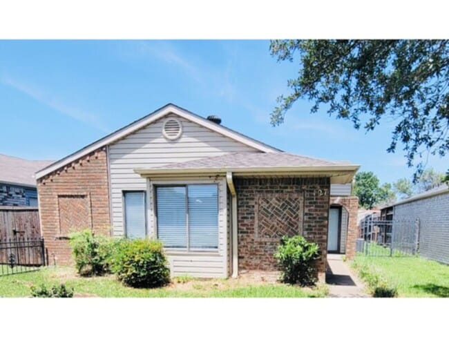 Building Photo - ***3 BEDROOM IN MESQUITE*** Rental