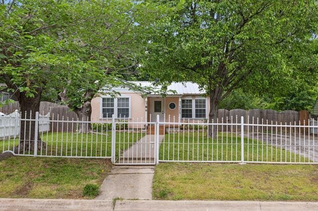 Photo - 1424 Knight St
