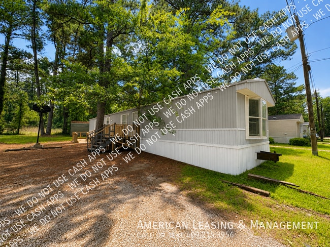 Building Photo - 2307 N John Redditt Dr