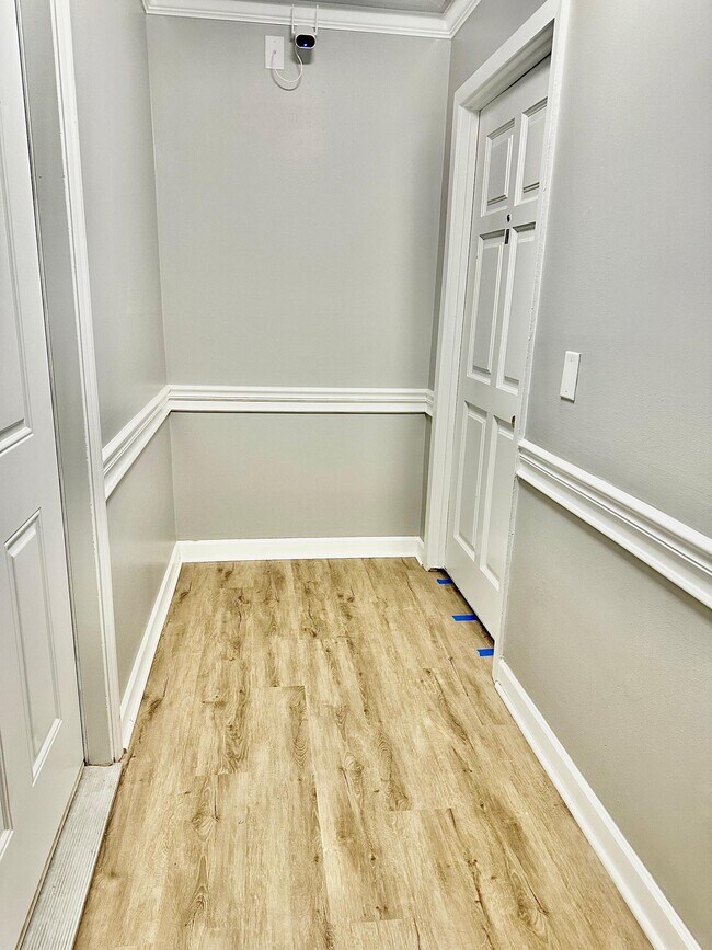 Photo - 120 Calvin Ct Unit B