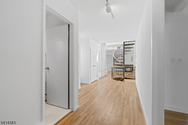 Photo - 2 Old Mill Rd