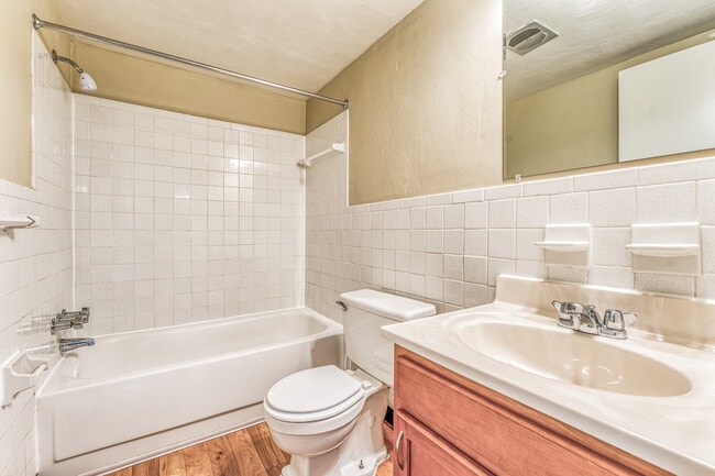 Toll House Apartments