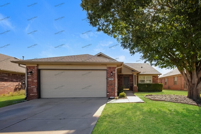 Building Photo - 10628 NW 34th Ter