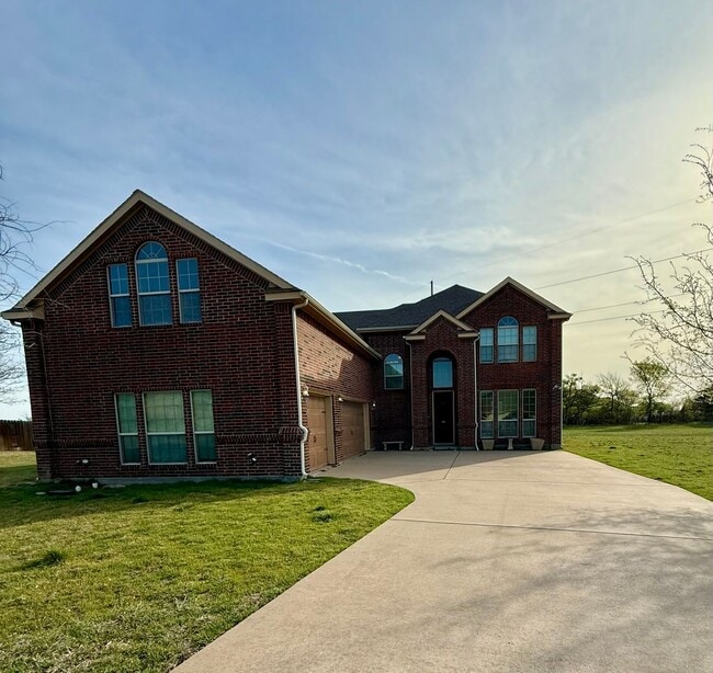 Photo - 5/4/3 Home with Game room in WALKING DISTANCE TO THE MARINA