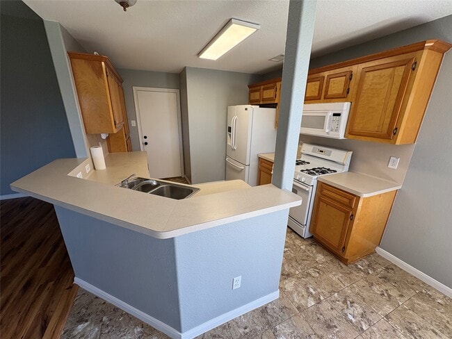 Photo - 3003 30th St N