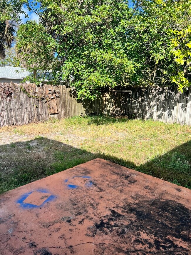 Photo - 3945 Chapel St