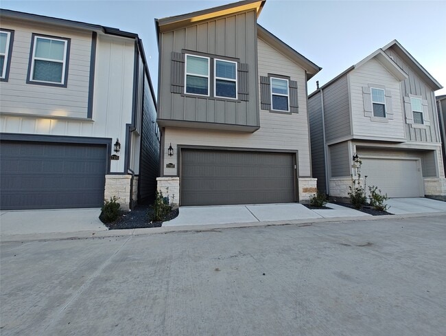 Building Photo - 17107 White Acer Wy