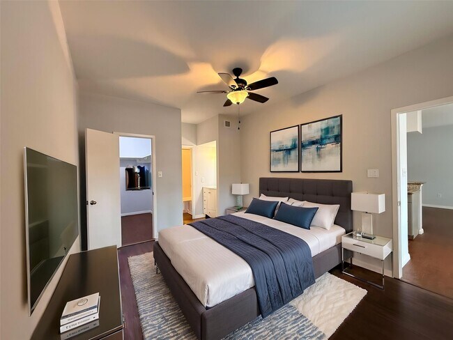 Photo - 2626 Holly Hall St Unit 313