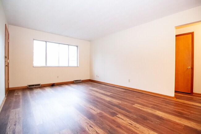 Photo - 3012 Carskaddon Ave Unit 2