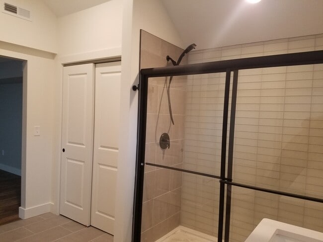 Photo - 2445 Tremont Ave Unit Rear