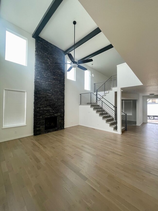 6440 Rolling Creek Dr