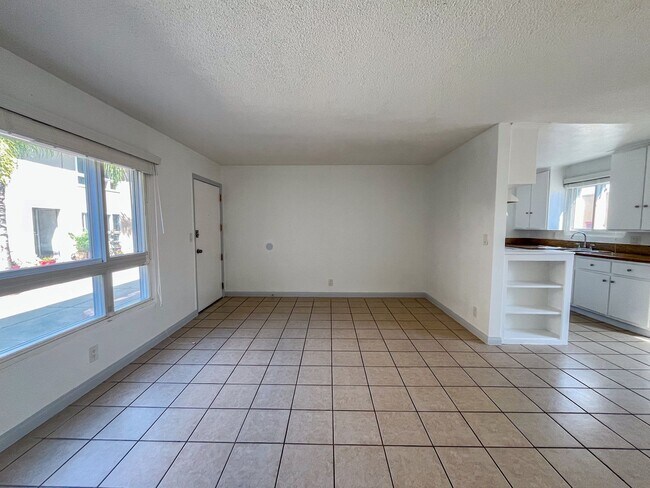 Photo - 3216 W 99th St