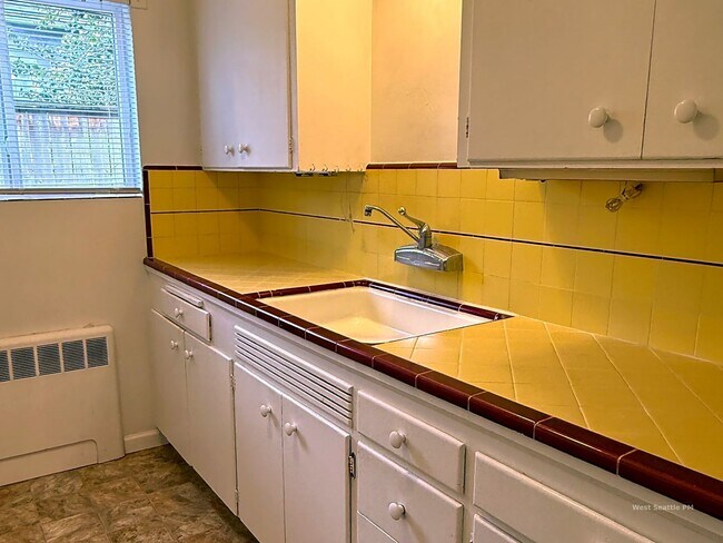 Photo - 1533-1537 California Ave SW (OTP) Unidad 1533 California Ave SW