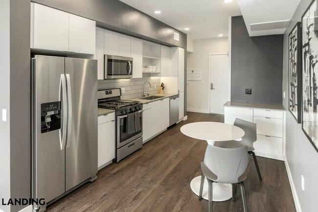 Building Photo - 1030 Browning Rd