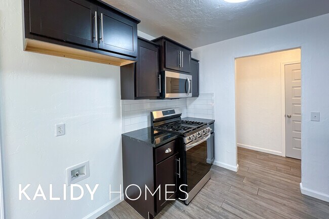 Photo - 6211 NW 31st St