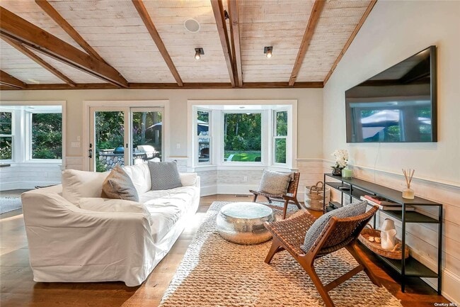 Photo - 1600 Pine Tree Rd