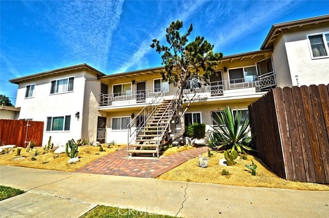 Building Photo - 711 Indianapolis Ave Unit 8