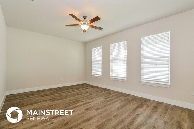 Photo - 301 Pine St