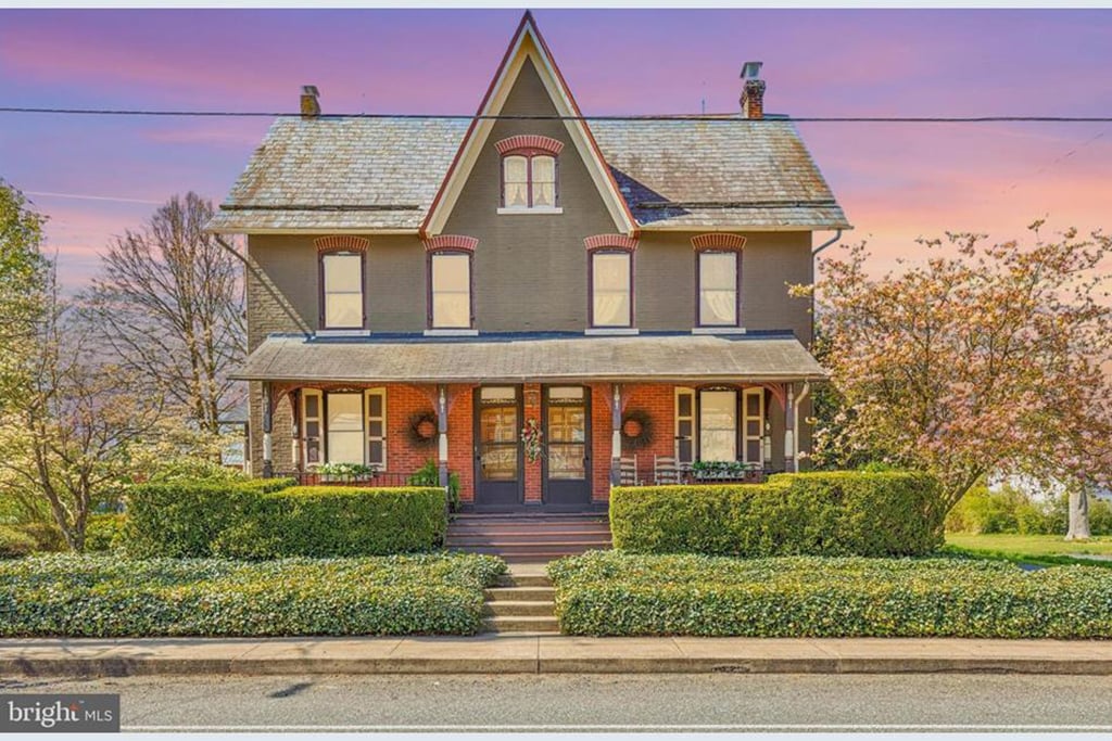 Photo - 44 Main St N