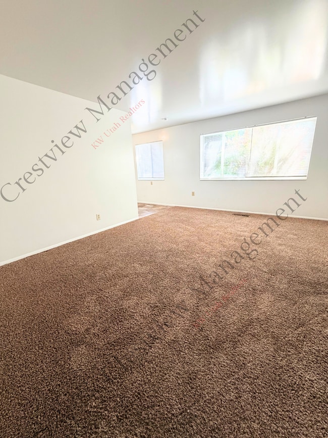 Photo - 549 Stringham Ave Unit B