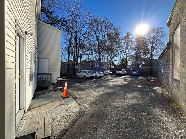 Building Photo - 2572 Massachusetts Ave Rental