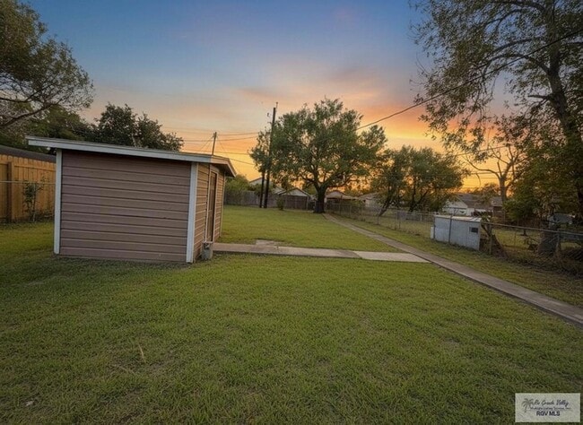 Photo - 513 E Monroe Ave