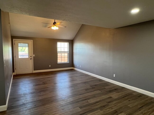 Photo - 2 Bed, 2 Bath Patio Home in Parkcrest
