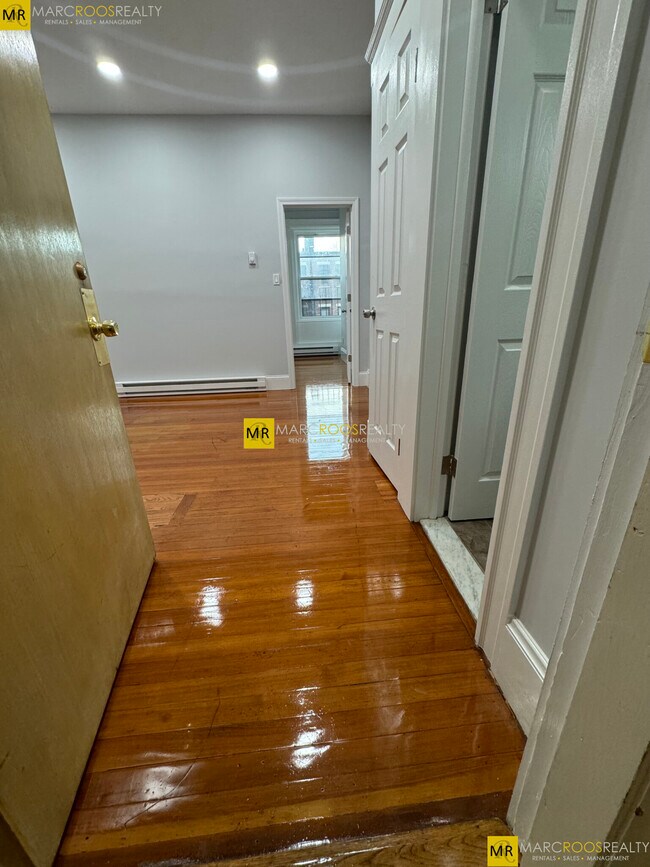 Photo - 480 Commonwealth Ave