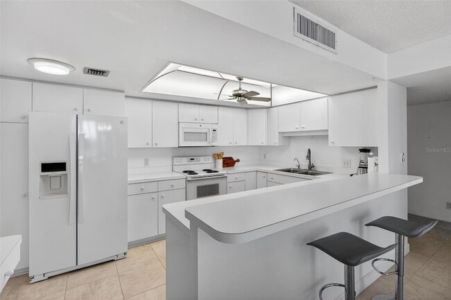 Photo - 100 Oakmont Ln Unidad 801