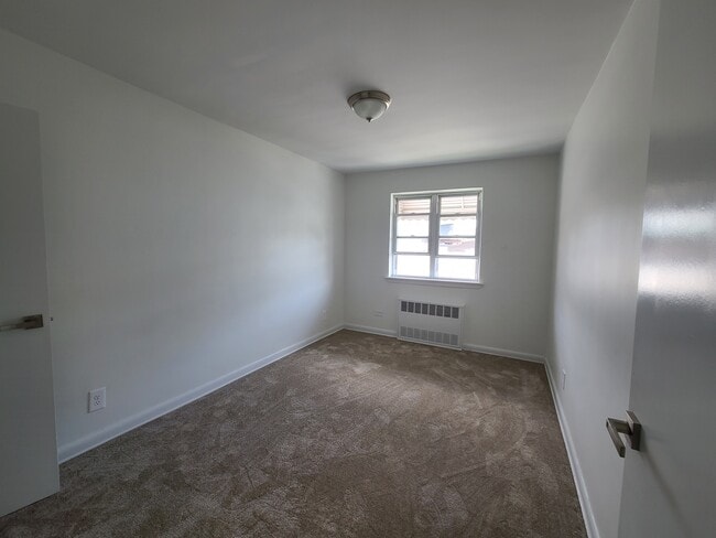 Building Photo - 917 E 58th St Unit #2 Rental