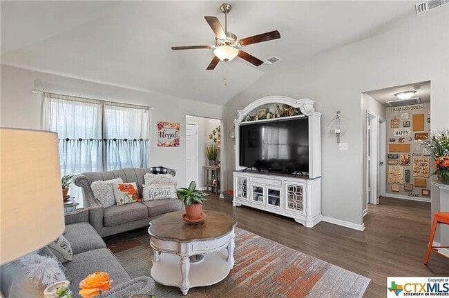 1905 Euclid Dr