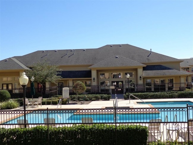 Photo - Pinnacle Pointe Apartments