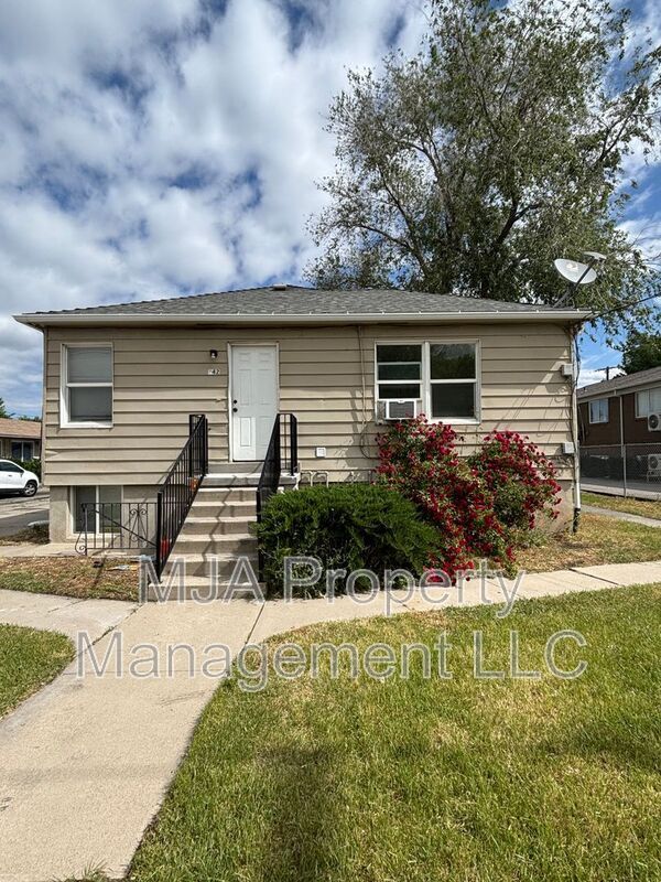 Building Photo - 740 Wasatch St. Rental
