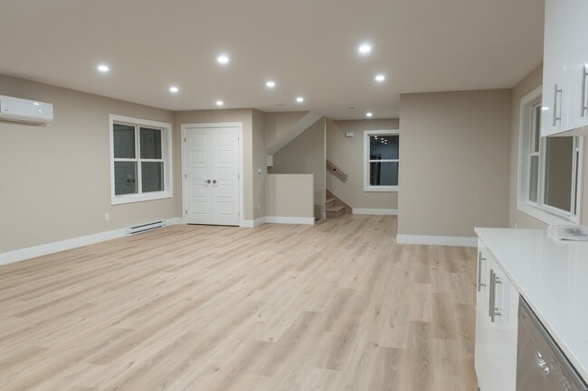 Photo - 3 Charlton Ave