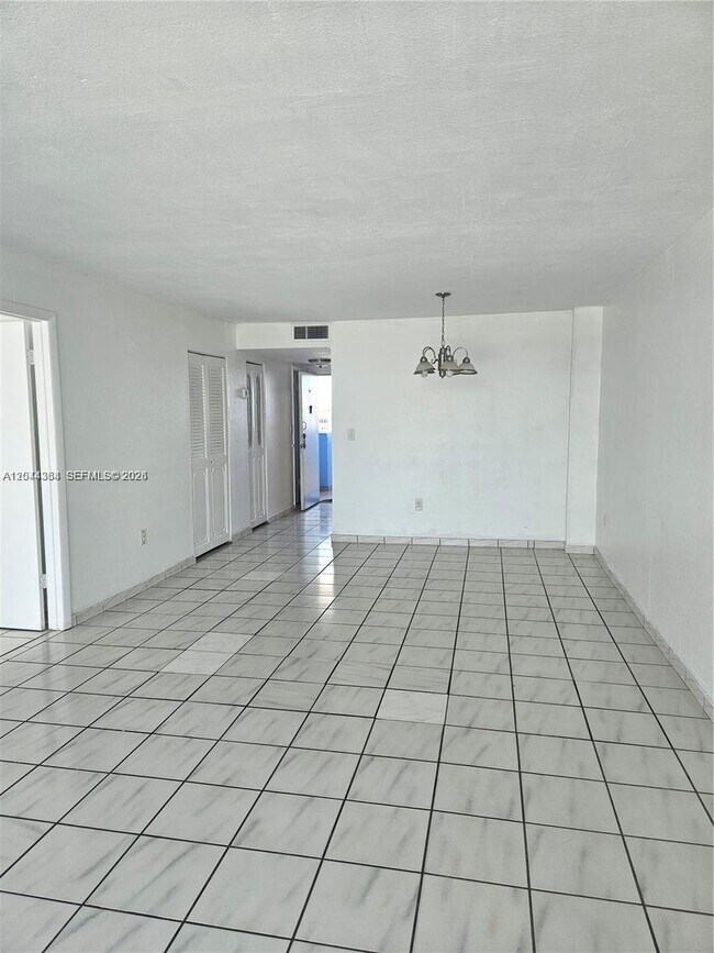 8340 Harding Ave Unit 504