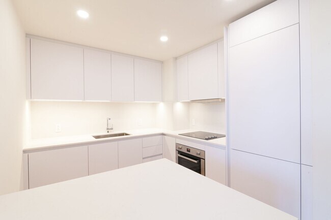 Photo - 4800 Maisonneuve Blvd W Unit 703