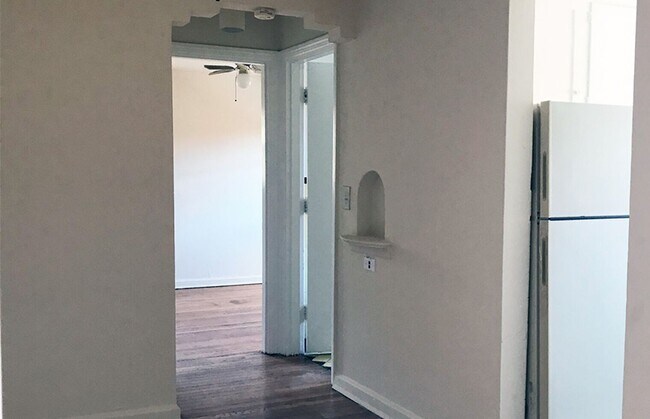 Photo - 950 Ludlow Ave Unit 950-06