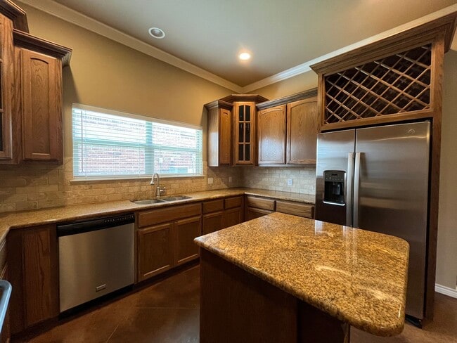 Photo - Move-in Special:  September rent free!  3 ...