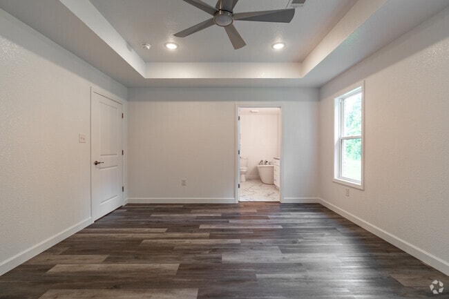 3BR, 2BA - 1600SF - Primary Bedroom