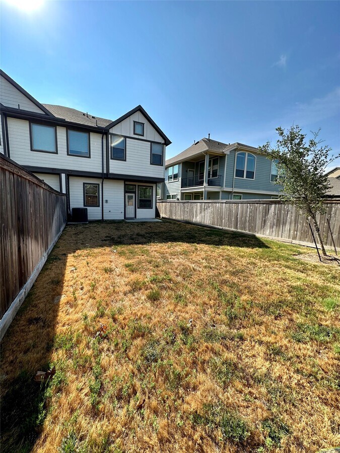Photo - 16215 Northern Cardinal Ln