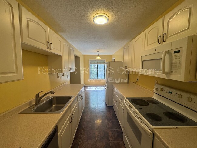 Photo - 95 Woodsedge Dr Unidad Apt 3c