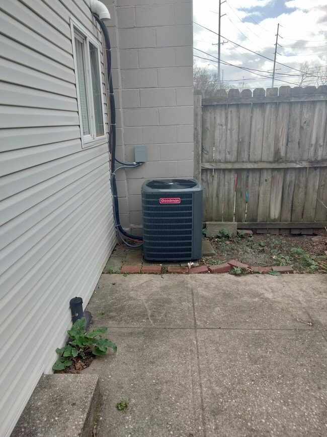 4 Poplar St